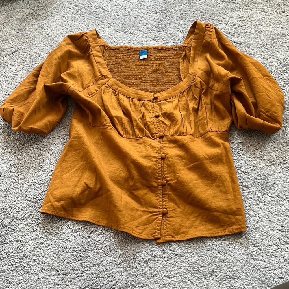 Old Navy button down puff sleeve shirt